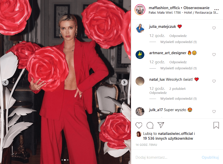 Julia Kuczyńska "Maffashion" pokazuje piersi na Insta! Modelka "Glamour" i "Vogue" złożyła w ten sposób świąteczne życzenia swoim fanom.