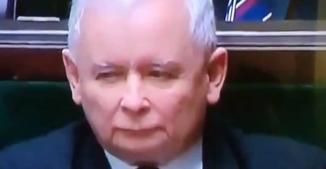 Awantura w Sejmie: Kaczyński miał krzyknąć do posła opozycji obraźliwe słowa : "Zamknij się", na portalu Twitter znalazło się nagranie