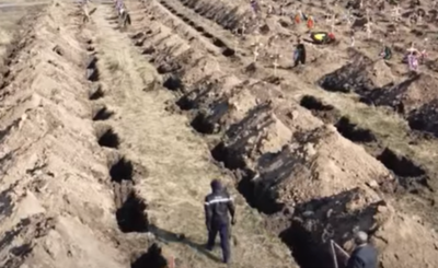 Koronawirus, Ukraina: Mer miasta Dniepr podjął szokującą decyzję, kopia masowe groby. Kilkaset otworów w ziemi uzmysławia powagę sytuacji