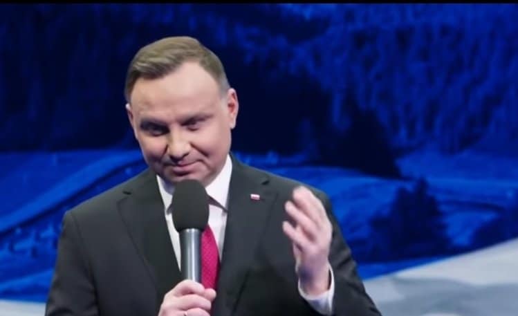 Andrzej Duda skomentował plotki głoszące fakt, że w jego posiadanie weszła willa w Krakowie, prezydent przyznał, że faktycznie kupił, ale mieszkanie