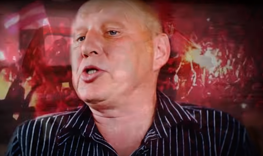 Pan Krzysztof Zarabia Miesięcznie 3500 Zł Wyszło na jaw. Wiadomo ile zarabia Krzysztof Jackowski | wLocie.pl