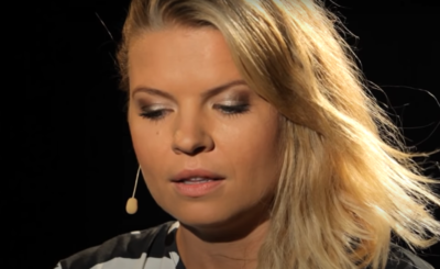Gwiazda TVP, Marta Manowska została przyłapana przez fotoreporterów na planie nowego sezonu Rolnik Szuka Żony, uwagę zwrócił jej brzuch czyżby była w ciąży?