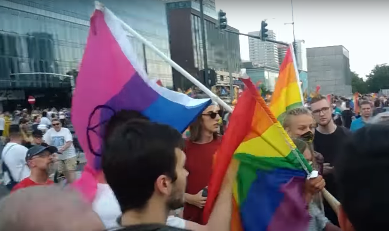 Zadeklarowany gej, jutuber Jakuboski76 atakuje i demaskuje środowiska LGBT, powiedział jaka jest prawda o marszach równości.