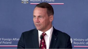 Sikorski pogrążył Hołownię. Wyśmiał nocne spotkanie z Kaczyńskim