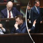 Były minister obrony narodowej Mariusz Błaszczak znalazł się w centrum poważnej sprawy karnej. Prokuratura skierowała do sądu akt oskarżenia, w którym zarzuca mu ujawnienie tajemnicy państwowej. Jeśli sąd podzieli stanowisko śledczych, politykowi grozi nawet 10 lat więzienia.