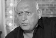 Nie żyje Jacek Wójcik z „Królowych Życia”. Tragiczne wieści obiegły media