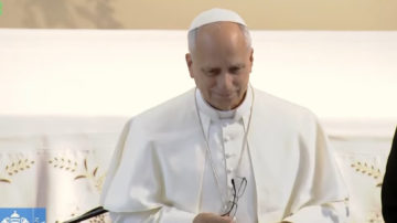 Papież Leon przyłapany w Turcji. Jeden szczegół powala. Wierni w szoku