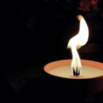 Smutna wiadomość dla fanów kultowego serialu „Dynastia”. Zmarła Betty Harford, aktorka, która przez niemal dekadę wcielała się w postać pani Gunnerson – oddanej kucharki rodu Carringtonów.