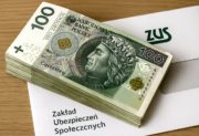 650 zł co miesiąc. ZUS wysyła pieniądze bez dodatkowych formalności