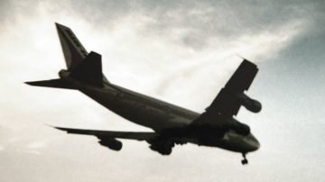 Samolot roztrzaskał się podczas lądowania. Liczba ofiar wciąż nieznana