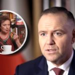 Wystarczyła jedna konferencja i kilka zdań rzuconych w sieć, żeby wróciło stare napięcie. Tym razem nie chodziło o ustawę ani wystąpienie w Sejmie, tylko o coś, co w normalnych warunkach jest administracyjną rutyną: list między rządem a Pałacem. Joanna Szczepkowska uznała jednak, że to, jak cała sytuacja została rozegrana, mówi o państwie więcej niż niejeden oficjalny komunikat.