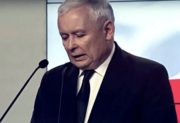 Jarosław Kaczyński w szpitalu. Ujawniono jak naprawdę się czuję. Jego kuzyn przerwał milczenie