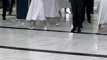 Zatańczyli tak na studniówce, a ludzi aż zatkało. Nagranie z Polski niesie się po świecie – czegoś takiego dawno nie było