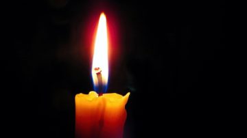 Szkoła żegna Nikolę i Oliwię po wstrząsającej tragedii. Dzieci znaleziono w łóżeczkach