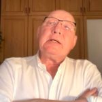 Najpierw są tylko słowa i obrazy, które ktoś opisuje jak pewnik. Potem robi się nerwowo, bo w Polsce temat pogody potrafi zapalić ludzi szybciej niż polityka. Krzysztof Jackowski z Człuchowa wrócił z kolejną wizją nadchodzących miesięcy. Tym razem maluje scenariusz, w którym nie ma miejsca na spokojną wiosnę, a kraj ma zostać przetestowany przez ekstremalne zjawiska.