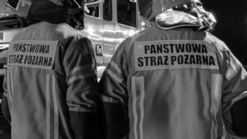 Tragiczne wieści o poranku. Zostali wezwani do wypadku. Gdy zobaczyli, kim jest ofiara, załamali się