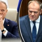 W polskiej polityce znów zrobiło się gorąco, ale tym razem punkt zapalny nie dotyczy Sejmu ani kolejnego głosowania. Chodzi o gesty, słowa i ich konsekwencje - rozpisane na lata, a teraz przeniesione wprost na papier prokuratorskiego zawiadomienia. Bąkiewicz idzie do prokuratury i wskazuje Tuska Robert Bąkiewicz, lider Ruchu Obrony Granic, poinformował o złożeniu oficjalnego zawiadomienia do prokuratury. W jego ocenie działania premiera Donalda Tuska mają wypełniać znamiona publicznego nawoływania do zbrodni - Bąkiewicz wskazuje wprost art. 255 § 2 Kodeksu karnego. Sednem zawiadomienia ma być teza, że przez lata budowano przekaz, który nie tylko uderzał w Donalda Trumpa politycznie, ale też - zdaniem autora pisma - ocierał się o agresywną symbolikę i dehumanizację. W efekcie, jak argumentuje Bąkiewicz, takie komunikaty mogły tworzyć „grunt” pod realne akty przemocy. „Jeden Donald to więcej niż trzeba” i powrót do wpisów sprzed lat W swojej argumentacji Bąkiewicz wraca do dawnych wypowiedzi Donalda Tuska, wskazując je jako początek dłuższej narracji wymierzonej w lidera Republikanów. Jako przykład przywołuje wpisy z 2016 roku, w których Tusk miał stygmatyzować Trumpa słowami: „jeden Donald to więcej niż trzeba” To ma być - w optyce Bąkiewicza - element strategii, która z czasem przerodziła się w przekaz ostrzejszy, bardziej sugestywny i łatwy do wykorzystania w radykalnych emocjach. Gest z NATO w Londynie i zarzut „symboliki mordu” Największy ciężar zawiadomienia ma dotyczyć sytuacji z listopada 2019 roku podczas szczytu NATO w Londynie. Bąkiewicz opisuje, że Donald Tusk ułożył dłonie w kształt „pistoletu” i wykonał gest wymierzony w plecy Donalda Trumpa. Ten epizod w zawiadomieniu został nazwany jednoznacznie: „To była czytelna symbolika mordu, która w polskiej historii kojarzy się jednoznacznie z metodami okupantów i strzałem w plecy oddawanym polskim patriotom” Bąkiewicz podkreśla, że w jego ocenie nie był to niewinny żart ani przypadkowa poza, tylko przekaz o realnym ładunku przemocy, który - jeśli oceniać go surowo - powinien podlegać takiej samej analizie jak inne sprawy dotyczące symboli i publicznych gestów. Oskarżenia o „dehumanizację” i teza o atmosferze pod przemoc Kolejnym filarem zawiadomienia ma być zarzut wieloletniej „kampanii informacyjnej”, w której Donald Trump miał być przedstawiany jako „rosyjski agent” i osoba powiązana z Kremlem. W narracji Bąkiewicza takie etykietowanie ma charakter dehumanizujący i może działać jak paliwo dla agresji. Autor zawiadomienia łączy tę tezę z wydarzeniami z lata 2024 roku, kiedy - jak wskazuje - doszło do realnych prób zamachów na życie Trumpa. W tym miejscu Bąkiewicz buduje najostrzejszy wniosek: że premier mógł być podejrzewany o „sprawstwo pomocnicze” rozumiane jako współtworzenie klimatu, który sprzyja przemocy. „Podwójne standardy” i żądanie równej miary Bąkiewicz przedstawia swoje zawiadomienie także jako sprzeciw wobec - jak to ujmuje - podwójnych standardów w działaniu organów ścigania. Twierdzi, że jeśli prokuratura potrafi szeroko interpretować symbole i wypowiedzi w sprawach dotyczących środowisk prawicowych, to analogiczna logika powinna dotyczyć również premiera. W tym kontekście publikuje apel o równe traktowanie: „Czas na sprawiedliwość, która nie patrzy na legitymację partyjną!” To jest też główny punkt nacisku w całej sprawie - nie tylko ocena dawnych gestów i słów, ale pytanie, czy instytucje państwa potraktują je tak samo poważnie, jak podobne zachowania u osób spoza obozu władzy. Co dalej z zawiadomieniem Na tym etapie mówimy o złożeniu zawiadomienia i publicznym przedstawieniu argumentów, w których Bąkiewicz łączy dawne wypowiedzi i gesty z tezą o inspirowaniu przemocy. To, czy sprawa zostanie podjęta procesowo, zależy od decyzji prokuratury i oceny, czy opisane elementy spełniają przesłanki do dalszych czynności.