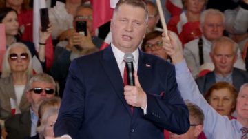 Czarnek uderza w Czarzastego. „Stać cię, komuchu”. Ostre słowa w Katowicach