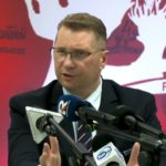 Polityczna temperatura po sporze o SAFE zaczęła opadać, ale tylko na chwilę. Teraz na pierwszy plan wchodzi kolejny temat, który może rozpalić debatę na nowo. Karol Nawrocki i Przemysław Czarnek mają wspólny plan – uderzyć w rząd poprzez kwestie kosztów życia i unijny system ETS.