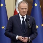 Koalicja Obywatelska wciąż pozostaje liderem poparcia, jednak obecny układ sił politycznych może doprowadzić do trudnych rozmów koalicyjnych