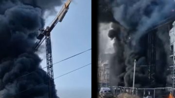 Potężny pożar z eksplozjami w centrum Warszawy. Mężczyzna uwięziony na dźwigu