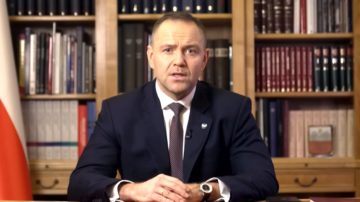 Karol Nawrocki mierzy się z kryzysem wizerunkowym. Nagły zwrot