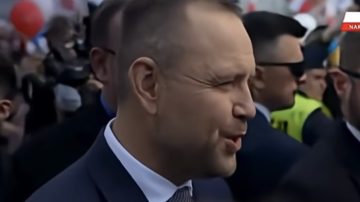 Narodowy Marsz Życia 2026 w Warszawie. Prezydent Nawrocki zabrał głos przed Pałacem