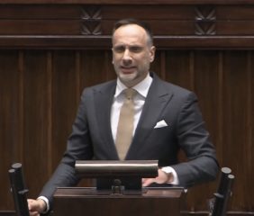 Janusz Kowalski odchodzi z PiS. Mówi o „układach lokalnych” i zapowiada kolejne kroki