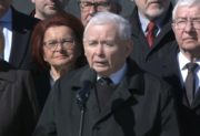 Napięcie podczas miesięcznicy smoleńskiej. Jarosław Kaczyński ostro o kontrmanifestantach