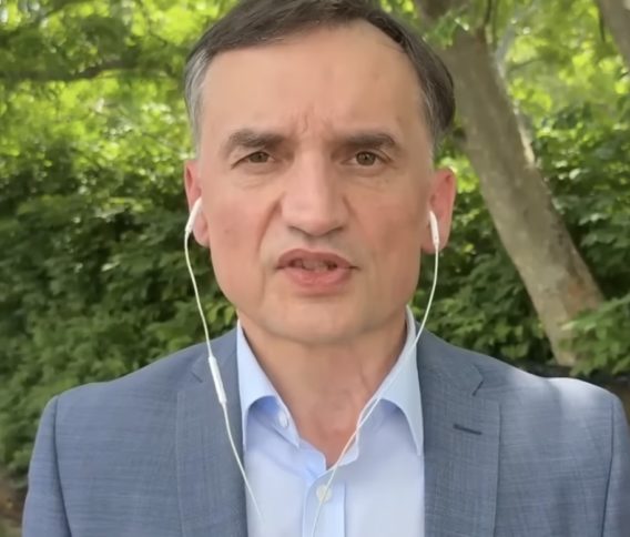MSZ reaguje na pobyt Zbigniewa Ziobry w USA. Wysłano oficjalną notę do ambasady