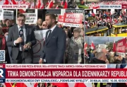 Protest w obronie TV Republika w Warszawie. Padły ostre słowa pod adresem rządu