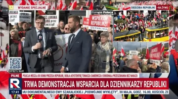 Protest w obronie TV Republika w Warszawie. Padły ostre słowa pod adresem rządu