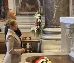 Karol Nawrocki oddał hołd św. Janowi Pawłowi II. Wyjątkowa uroczystość w Watykanie