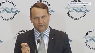 Sikorski ostro o Nawrockim. „Jego obóz polityczny kłamał”. Spór o miliardy z programu SAFE nabiera tempa