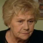 Przez lata „M jak miłość” było niekwestionowanym hitem Telewizji Polskiej i jednym z najpopularniejszych seriali w kraju. Produkcja emitowana od 2000 roku przez TVP2 wciąż przyciąga miliony widzów, jednak najnowsze dane oglądalności pokazują wyraźny spadek zainteresowania. Wyniki są słabsze niż rok wcześniej.