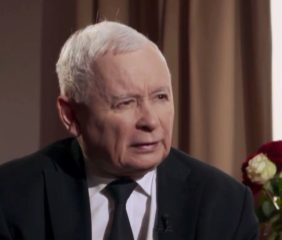 Jarosław Kaczyński ponownie wezwany do prokuratury. Wraca głośna sprawa „dwóch wież”