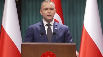 Nawrocki nagle przestał reagować. Położył się i stracił przytomność