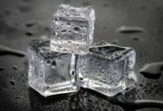 Jak zrobić domowy klimatyzator za 20 zł? Prosty sposób na ochłodzenie mieszkania podczas upałów