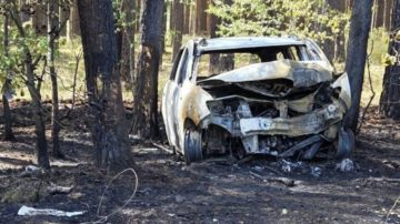 Tragedia w Lubuskiem. Samochód stanął w płomieniach, zginęły trzy osoby
