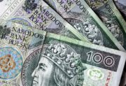 ZUS ściągnie pieniądze z kont. Emerytury będą niższe o 989,41 zł