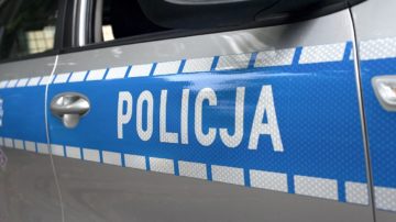 Koszmar na komendzie, walczyli o życie 31-latki, a policjantka robiła zdjęcia. Młoda kobieta nie żyje