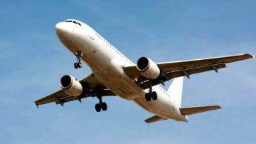 Samolot z Warszawy nagle zgłosił porwanie. Poderwano myśliwce