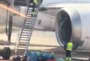 Nagrali co robili pracownicy lotniska. Wszystko przy samolocie PLL LOT. Wideo z Polski niesie się po świecie