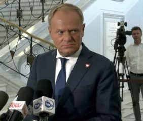 Trzy emerytury premiera. Nie do wiary ile co miesiąc wpływa na konto Tuska