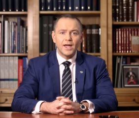 Wielka wpadka Karola Nawrockiego podczas przemówienia. Nie zapomną mu tego