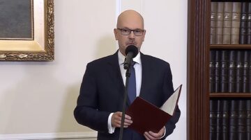 Od ślubowania Berka minęło kilka godzin, a tu takie wieści. Świeczkowski nagle wyszedł przed TK i pilnie ogłosił