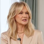 Grażyna Torbicka wystąpiła na wybiegu podczas Paris Fashion Week. 67-letnia dziennikarka reprezentowała Polsk. Finał należał do Céline Dion.