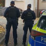 Niedzielna msza w niewielkiej miejscowości na Podkarpaciu przybrała nieoczekiwany obrót. 35-letni mężczyzna podszedł do ołtarza i uderzył odprawiającego nabożeństwo księdza. Na jego zachowanie natychmiast zareagowali parafianie, którzy obezwładnili go jeszcze przed przyjazdem policji. Kiedy funkcjonariusze zapytali o powód zajścia, usłyszeli wyjaśnienie, które rzuciło na całe zdarzenie zupełnie inne światło.